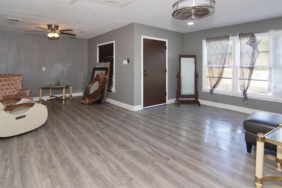  2132 Briardale Rd, Fort Worth, TX 76119 photo 9