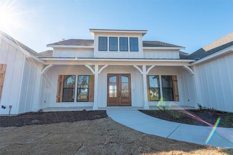 1016 Twin Creeks Dr, Weatherford, TX 76088