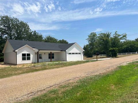 22 W Elmwood Dr, Mount Vernon, TX 75457