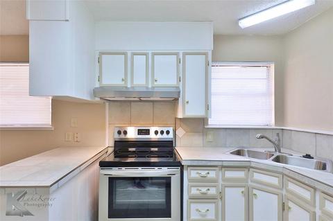 1225 Sunset, Clyde, TX 79510 photo 9