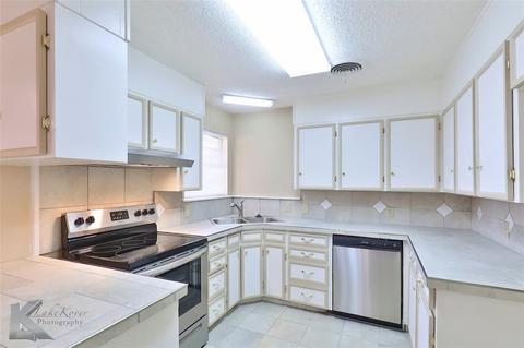 1225 Sunset, Clyde, TX 79510 photo 8