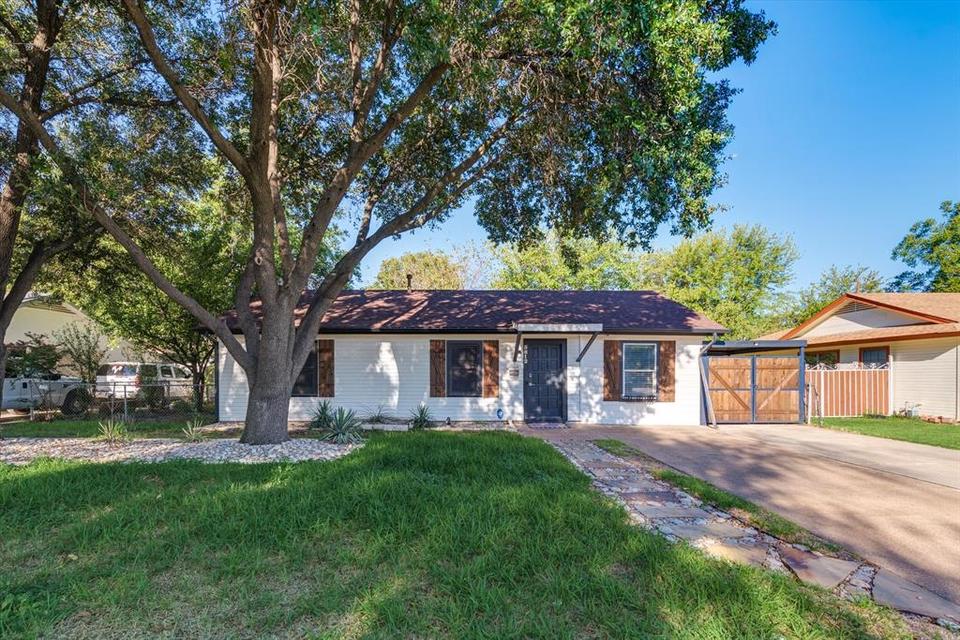  5812 Jennie Dr, Fort Worth, TX 76133 photo 4