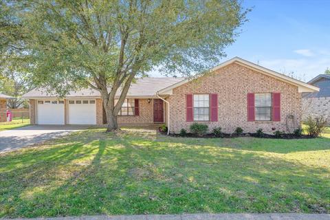 2051 Lisa Cir, Canton, TX 75103