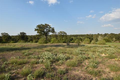 1866 County Road 459, Thorndale, TX 76577