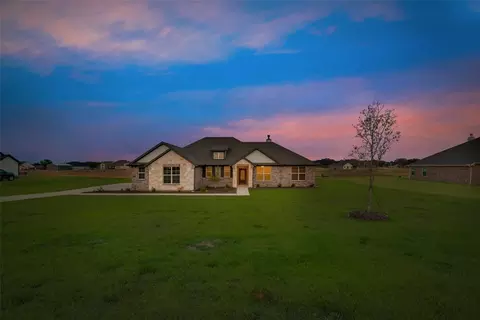 157 Chester Rd, Springtown, TX 76082 photo 2