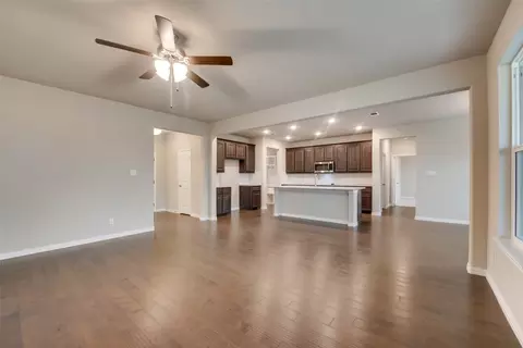 157 Chester Rd, Springtown, TX 76082 photo 8