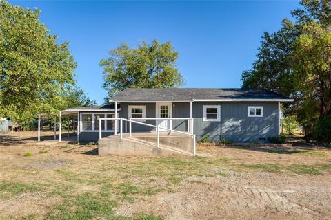 716 N Main St, Graford, TX 76449
