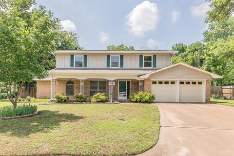 714 Live Oak Dr, Euless, TX 76040