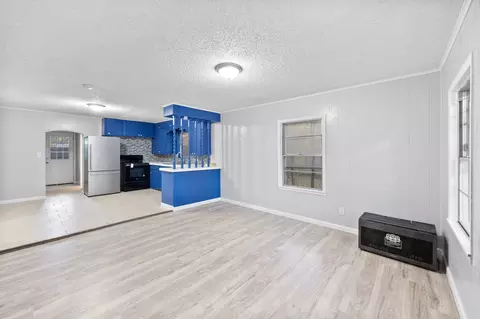 107 S Red Bud St, Ector, TX 75439 photo 5
