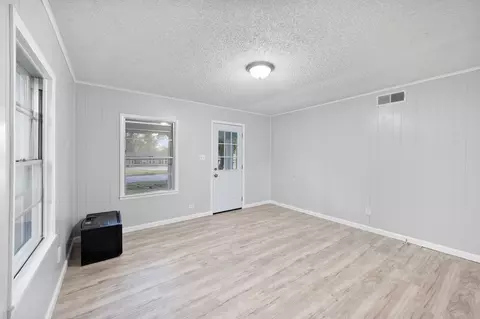 107 S Red Bud St, Ector, TX 75439 photo 4
