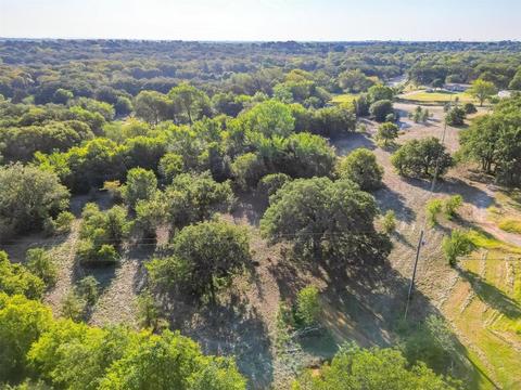 625 Forgotten Ln, Burleson, TX 76028