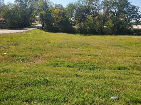 901 Hill St, Grand Prairie, TX 75050