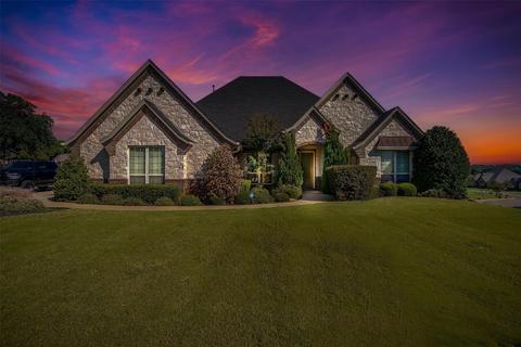 109 Pineview Ct, Burleson, TX 76028
