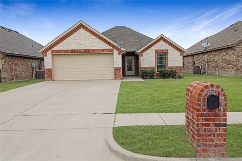 126 Comanche Dr, Greenville, TX 75402