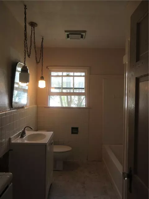 501 E Main Hwy E, Rosebud, TX 76570 photo 8