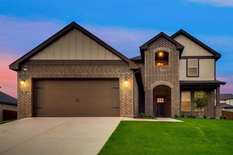800 Feather Edge Dr, Springtown, TX 76082