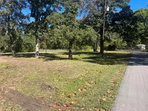 1103 Sovereign Dr, Tool, TX 75143 photo 3