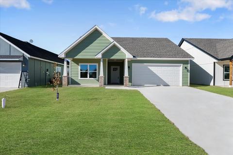 321 N Helton, Randolph, TX 75475