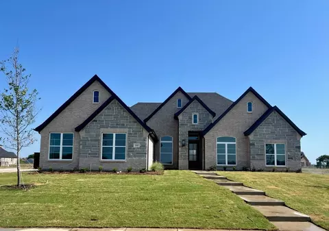 335 Broadmoor Dr, Haslet, TX 76052