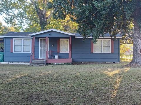 502 Napp St, De Kalb, TX 75559