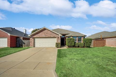 3960 Silver Springs Dr, Fort Worth, TX 76123