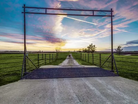 1471 NW Cr 2020, Corsicana, TX 75110