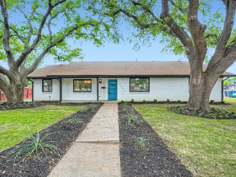 11256 Webb Chapel Ct, Dallas, TX 75229