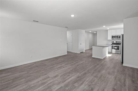809 S Sutton St, Mabank, TX 75147 photo 4