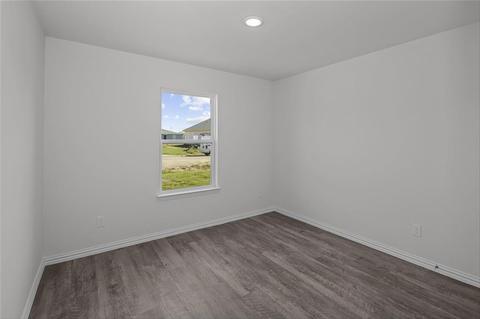 809 S Sutton St, Mabank, TX 75147 photo 9
