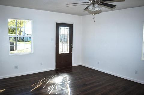 1102 Bee St, Brady, TX 76825 photo 3