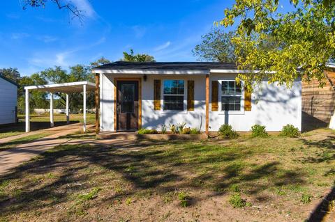 1102 Bee St, Brady, TX 76825 photo 1