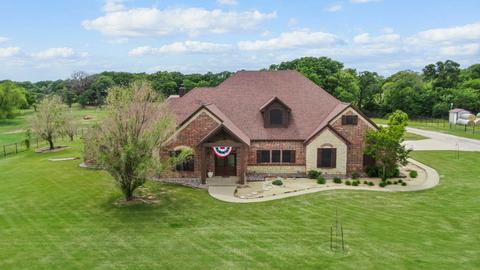 6464 Paradise Dr, Aubrey, TX 76227