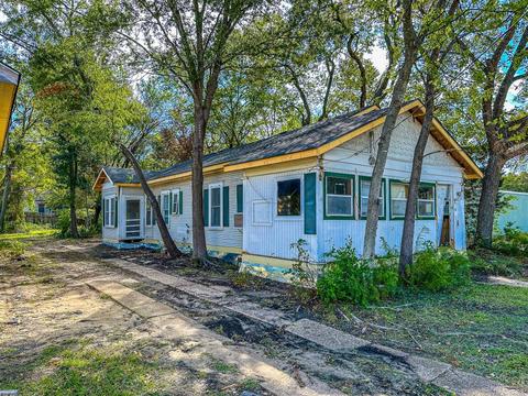 1031 W 2nd Ave, Corsicana, TX 75110