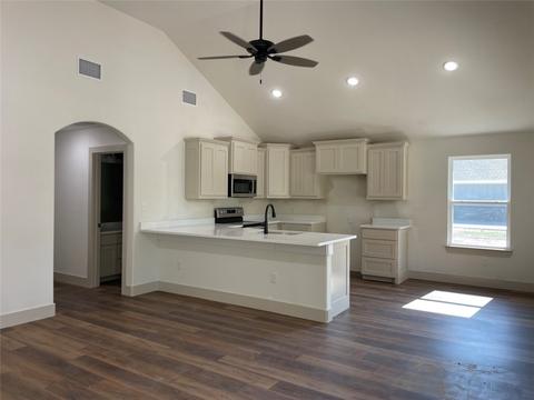 1109 Remington St, Graham, TX 76450