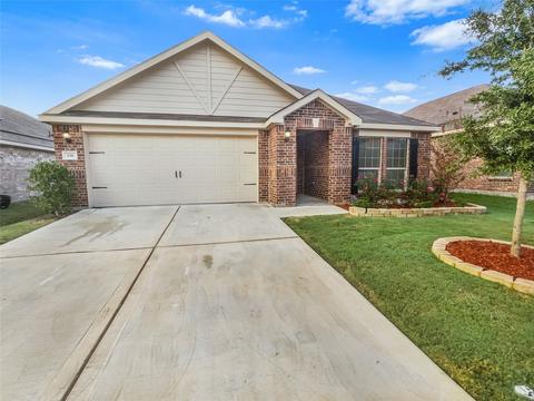 118 Bluebonnet Dr, Sanger, TX 76266