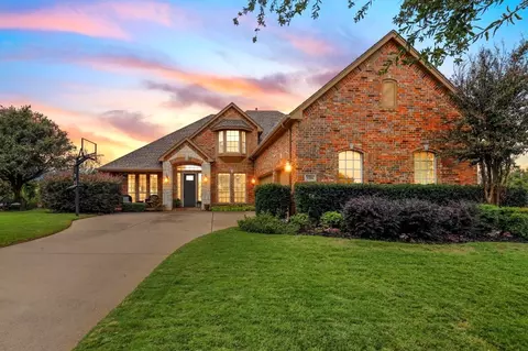 3201 Village Crest Ct, Flower Mound, TX 75022