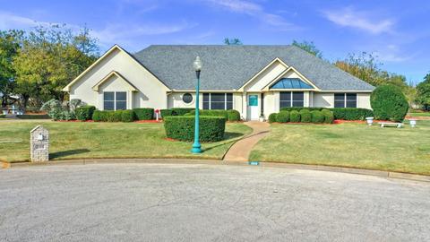 2018 Greenbrier St, Denison, TX 75020