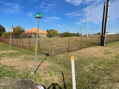 2037 Sunny Cir, Rockwall, TX 75032