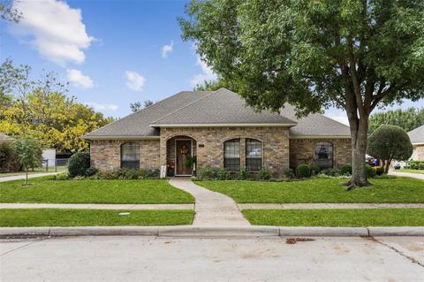 705 Mulberry St, Forney, TX 75126