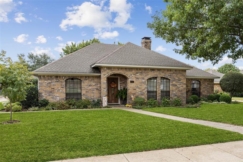  705 Mulberry St, Forney, TX 75126 photo 2