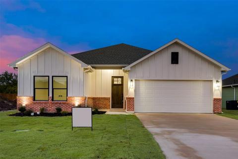 3410 Shelby Ave, Greenville, TX 75402