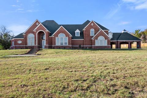 451 Land Of Goshen Dr, Springtown, TX 76082