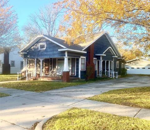 713 S Grand Ave, Gainesville, TX 76240