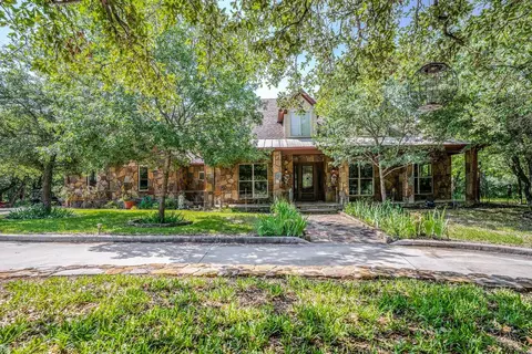 7200 Brady Oaks Dr, Fort Worth, TX 76135