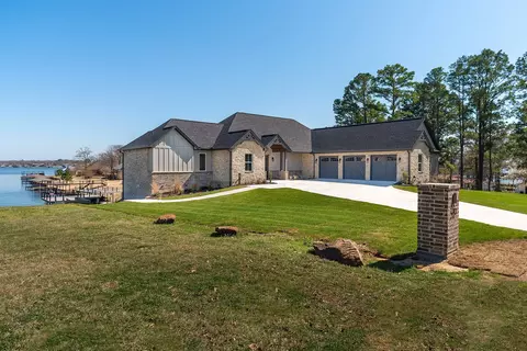213 Ellen Ln, Mabank, TX 75156