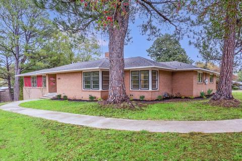 1430 W Hull St, Denison, TX 75020