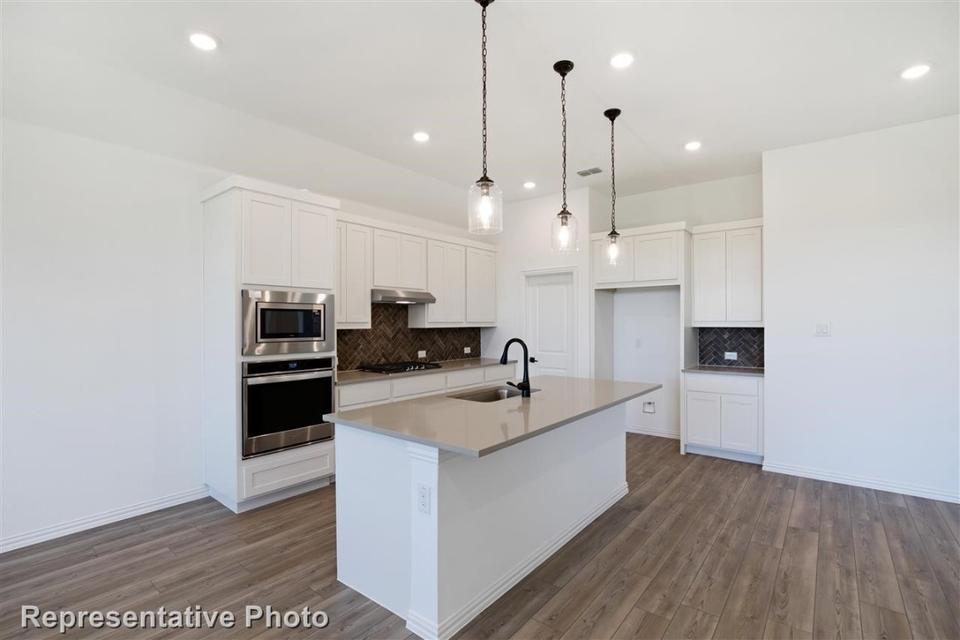  1412 Gentle Creek Ln, Haslet, TX 76052 photo 5