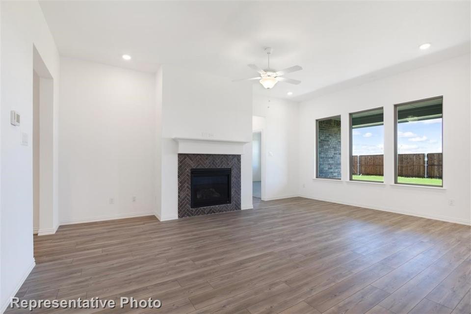  1412 Gentle Creek Ln, Haslet, TX 76052 photo 8