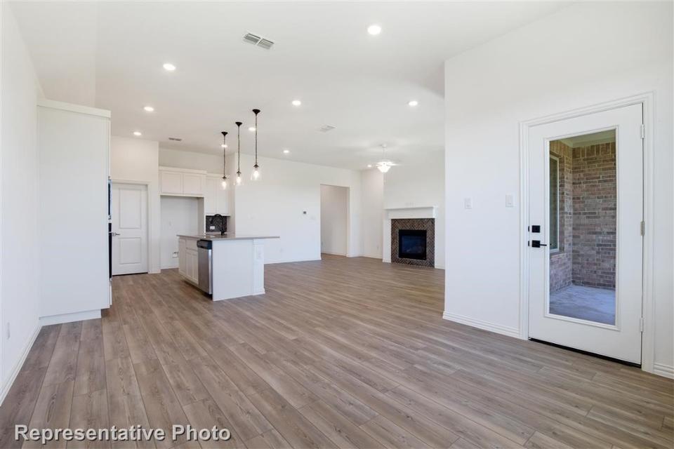  1412 Gentle Creek Ln, Haslet, TX 76052 photo 10