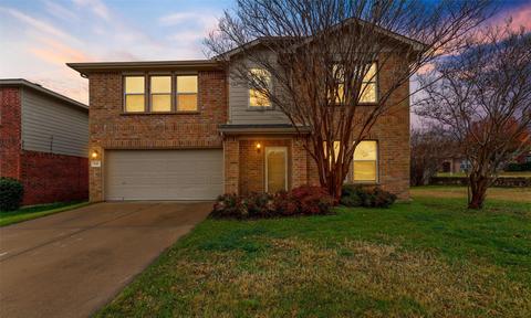 712 Hidden Point Dr, Fort Worth, TX 76120